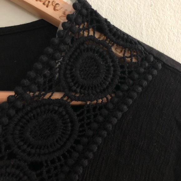 Heart & Hips Cropped Long Sleeve Blouse - Picture 4 of 8